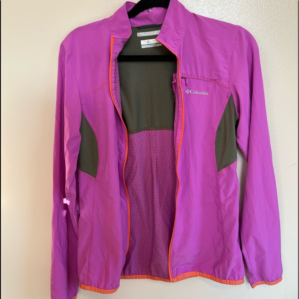 Pink Columbia jacket with broken zipper